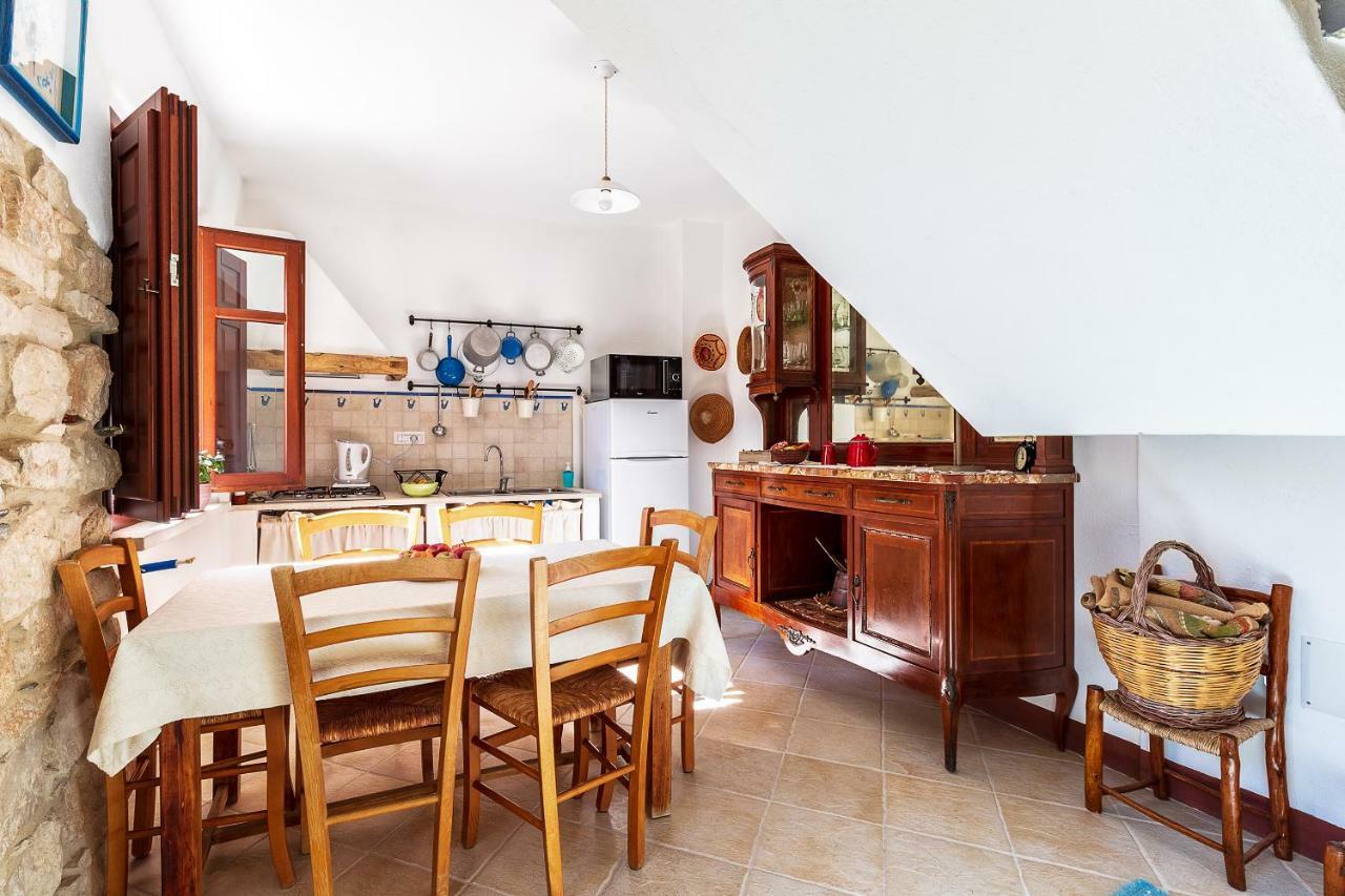 Domu Ala - Bynos Homes Baunei Kültér fotó